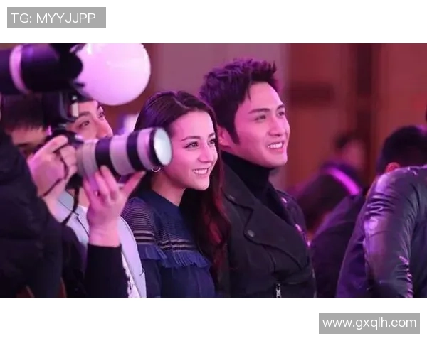 热巴与足球明星的甜蜜互动揭秘引发粉丝热议与关注 热巴与足球明星的甜蜜互动揭秘引发粉丝热议与关注